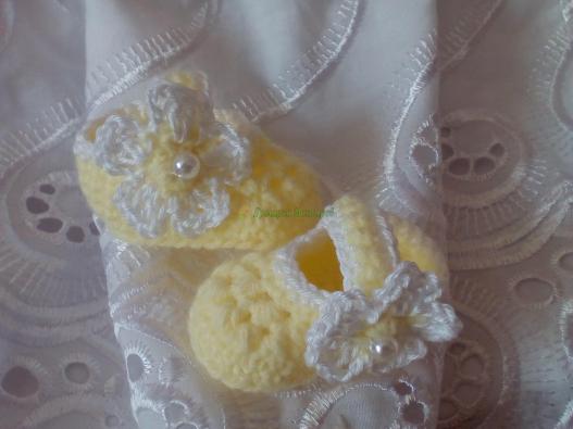 <div style=margin-left:10px><h1>Сувенирные пинетки на автомобильное зеркало заднего вида</h1><p><a href="/catalog/rukodelie/">Рукоділля</a> » <a href="/catalog/rukodelie/rukodelie--obschee/">Рукоділля, загальне</a></p><i class="fa fa-map-marker"></i> Сумская область, Сумы<br /><br /><div class="socdata"><script src="//yastatic.net/es5-shims/0.0.2/es5-shims.min.js"></script>
                                            <script src="//yastatic.net/share2/share.js"></script>
                                            <div class="ya-share2" data-services="facebook,gplus,twitter,lj,viber,whatsapp,skype" data-counter=""></div></div>