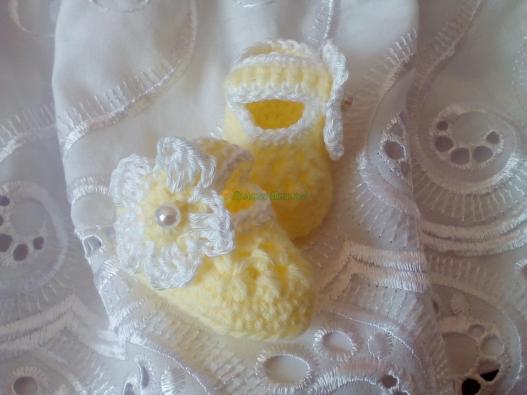 <div style=margin-left:10px><h1>Сувенирные пинетки на автомобильное зеркало заднего вида</h1><p><a href="/catalog/rukodelie/">Рукоділля</a> » <a href="/catalog/rukodelie/rukodelie--obschee/">Рукоділля, загальне</a></p><i class="fa fa-map-marker"></i> Сумская область, Сумы<br /><br /><div class="socdata"><script src="//yastatic.net/es5-shims/0.0.2/es5-shims.min.js"></script>
                                            <script src="//yastatic.net/share2/share.js"></script>
                                            <div class="ya-share2" data-services="facebook,gplus,twitter,lj,viber,whatsapp,skype" data-counter=""></div></div>