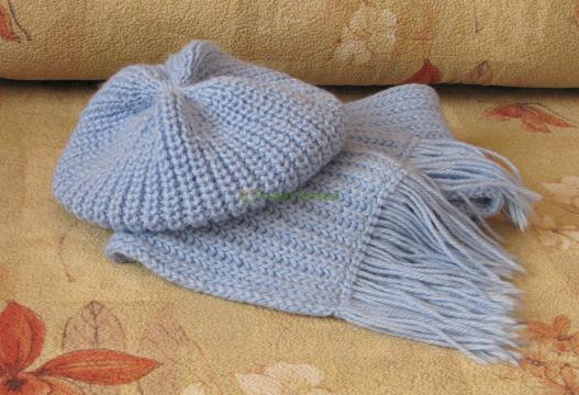 <div style=margin-left:10px><h1>Комплект и з шапки и шарфа для женщины</h1><p><a href="/catalog/golovnue_ubory/">Головні убори
</a> » <a href="/catalog/golovnue_ubory/shapki/">Шапки</a></p><i class="fa fa-map-marker"></i> Сумская область, Сумы<br /><br /><div class="socdata"><script src="//yastatic.net/es5-shims/0.0.2/es5-shims.min.js"></script>
                                            <script src="//yastatic.net/share2/share.js"></script>
                                            <div class="ya-share2" data-services="facebook,gplus,twitter,lj,viber,whatsapp,skype" data-counter=""></div></div>