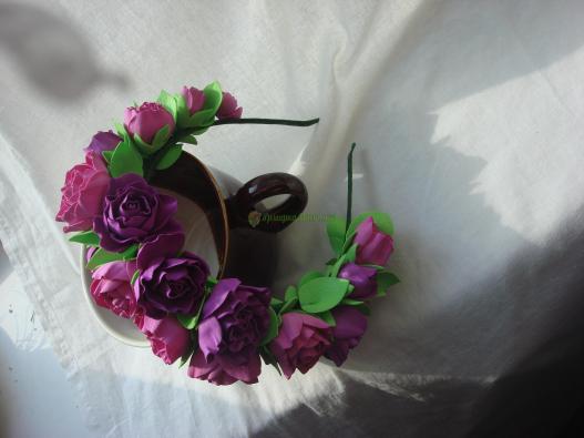 <div style=margin-left:10px><h1>Розовый венок</h1><p><a href="/catalog/ukrasheniya/">Прикраси</a> » <a href="/catalog/ukrasheniya/aksessuary/">Аксесуари</a></p><i class="fa fa-map-marker"></i> Донецкая область, Краматорск<br /><br /><div class="socdata"><script src="//yastatic.net/es5-shims/0.0.2/es5-shims.min.js"></script>
                                            <script src="//yastatic.net/share2/share.js"></script>
                                            <div class="ya-share2" data-services="facebook,gplus,twitter,lj,viber,whatsapp,skype" data-counter=""></div></div>