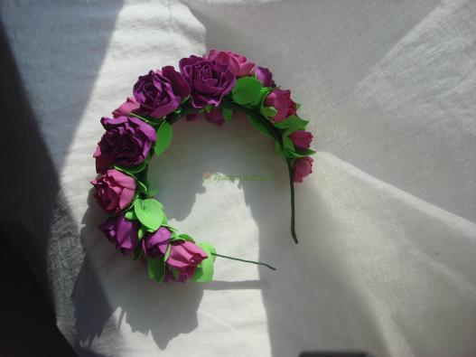 <div style=margin-left:10px><h1>Розовый венок</h1><p><a href="/catalog/ukrasheniya/">Прикраси</a> » <a href="/catalog/ukrasheniya/aksessuary/">Аксесуари</a></p><i class="fa fa-map-marker"></i> Донецкая область, Краматорск<br /><br /><div class="socdata"><script src="//yastatic.net/es5-shims/0.0.2/es5-shims.min.js"></script>
                                            <script src="//yastatic.net/share2/share.js"></script>
                                            <div class="ya-share2" data-services="facebook,gplus,twitter,lj,viber,whatsapp,skype" data-counter=""></div></div>