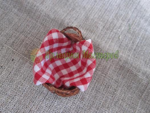 <div style=margin-left:10px><h1>Корзинка</h1><p><a href="/catalog/miniatyury/">Мініатюри</a> » <a href="/catalog/miniatyury/raznoe/">Рiзне</a></p><i class="fa fa-map-marker"></i> Полтавская область, Полтава<br /><br /><div class="socdata"><script src="//yastatic.net/es5-shims/0.0.2/es5-shims.min.js"></script>
                                            <script src="//yastatic.net/share2/share.js"></script>
                                            <div class="ya-share2" data-services="facebook,gplus,twitter,lj,viber,whatsapp,skype" data-counter=""></div></div>