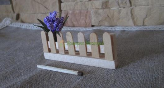 <div style=margin-left:10px><h1>Миниатюрный заборчик</h1><p><a href="/catalog/miniatyury/">Мініатюри</a> » <a href="/catalog/miniatyury/raznoe/">Рiзне</a></p><i class="fa fa-map-marker"></i> Полтавская область, Полтава<br /><br /><div class="socdata"><script src="//yastatic.net/es5-shims/0.0.2/es5-shims.min.js"></script>
                                            <script src="//yastatic.net/share2/share.js"></script>
                                            <div class="ya-share2" data-services="facebook,gplus,twitter,lj,viber,whatsapp,skype" data-counter=""></div></div>