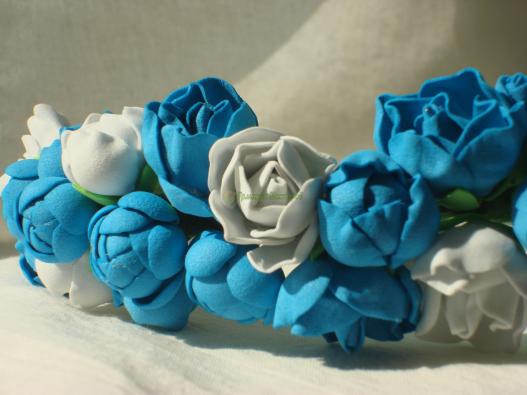 <div style=margin-left:10px><h1>Ободок "Веяние зимы"</h1><p><a href="/catalog/ukrasheniya/">Прикраси</a> » <a href="/catalog/ukrasheniya/aksessuary/">Аксесуари</a></p><i class="fa fa-map-marker"></i> Донецкая область, Краматорск<br /><br /><div class="socdata"><script src="//yastatic.net/es5-shims/0.0.2/es5-shims.min.js"></script>
                                            <script src="//yastatic.net/share2/share.js"></script>
                                            <div class="ya-share2" data-services="facebook,gplus,twitter,lj,viber,whatsapp,skype" data-counter=""></div></div>